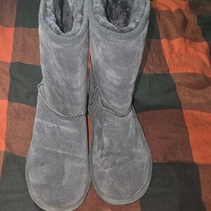 BearPaw Charcoal Winter Boots